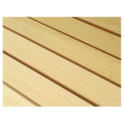 Ukázka dřeva v sauně